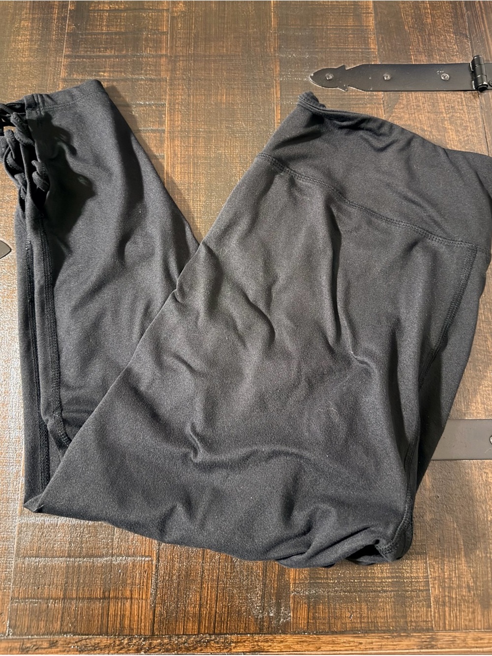 Earth Yoga Capri Legging